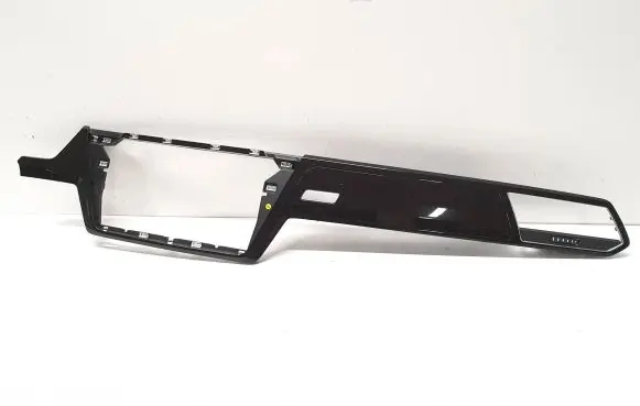 Volkswagen Touran III Panel trim 5TB858416C