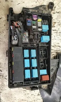 Lexus IS 220D-250-350 Fuse box set 8921153020 7510