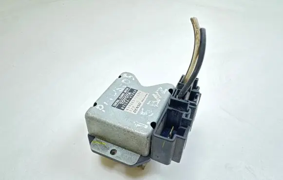Toyota Prius (XW20) Coolant fan relay 8716547020 4993001200