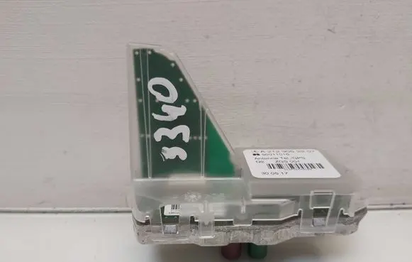 Mercedes-Benz CLA C117 X117 W117 Aerial GPS antenna A2129052207