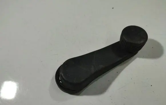Skoda Octavia Mk2 (1Z) Front door window winding handle 