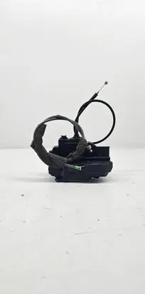 Nissan Qashqai Rear door lock 4110A1
