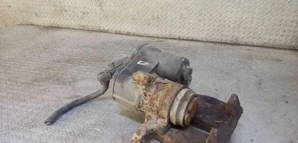 Volkswagen PASSAT B7 Rear brake caliper