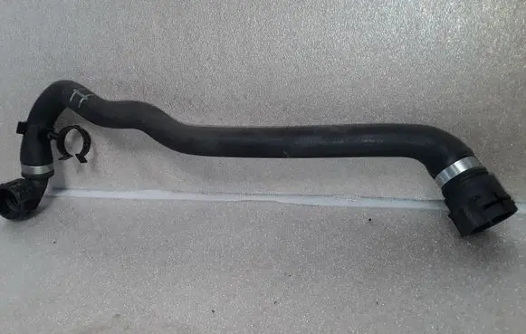 BMW 1 E81 E87 Engine coolant pipe/hose 7796871