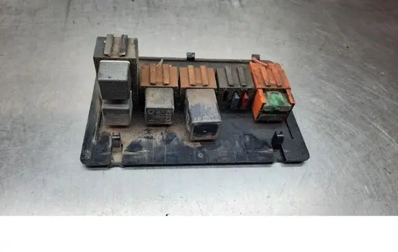 Volkswagen PASSAT B5 Central body control module 9015450003
