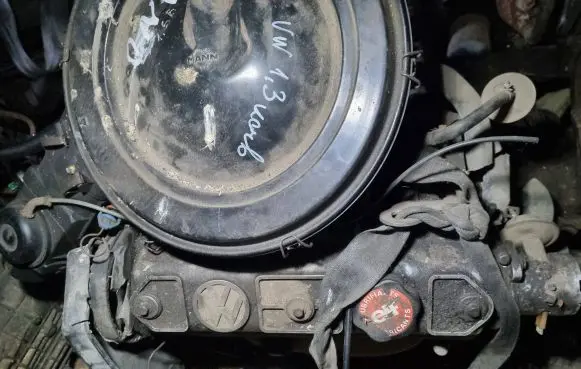 Volkswagen Golf I Engine 300P0B696