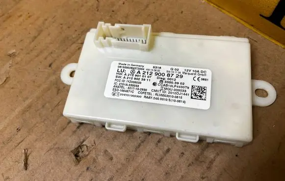 Mercedes-Benz GL X166 Keyless (KESSY) go control unit/module A2129008729
