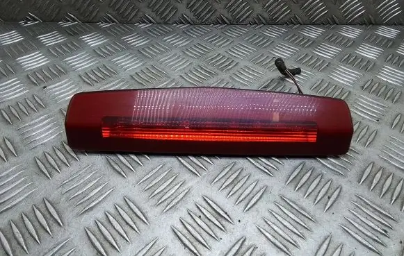 Opel Zafira B Third/center stoplight 13211587