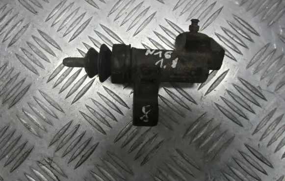 Nissan Almera N16 Clutch slave cylinder 