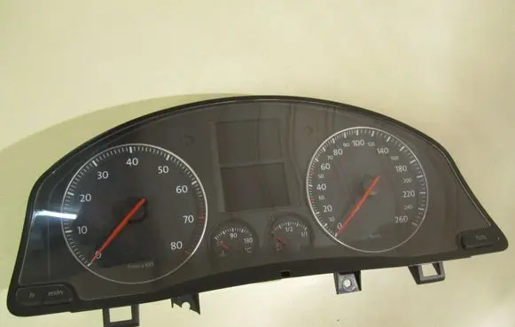 Volkswagen Golf V Speedometer (instrument cluster) 1K0920852A