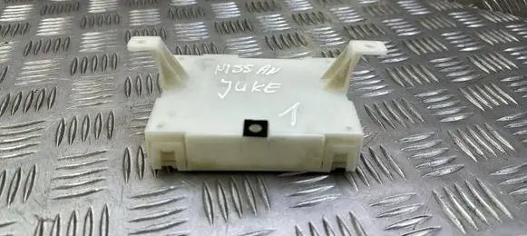 Nissan Juke I F15 Other control units/modules 277601KG0B 277601KG0C