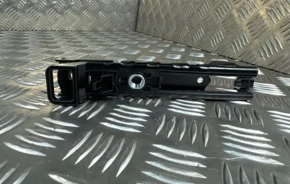 Audi A6 S6 C8 4K Seat belt adjustment rail 4M0857819A