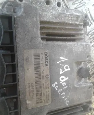 Renault Megane II Engine control unit/module 0281011776