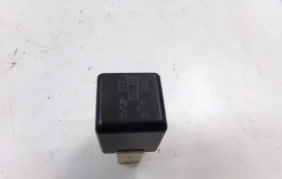 Lexus GS 300 400 430 Other relay 90987-02010