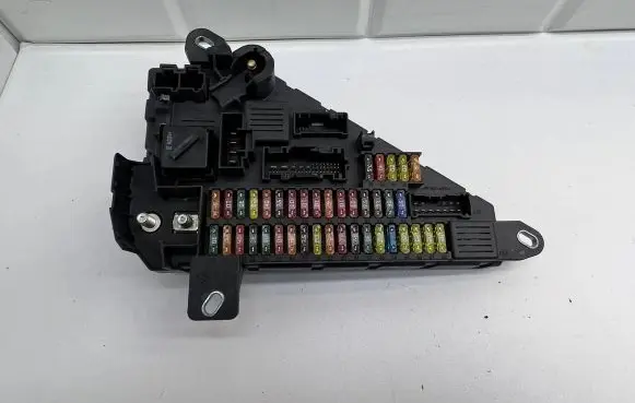 BMW 5 E60 E61 Fuse box set 9138830 518956057