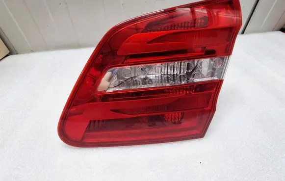 Mercedes-Benz B W246 W242 Tailgate rear/tail lights A2469066400 607702 6075E13102