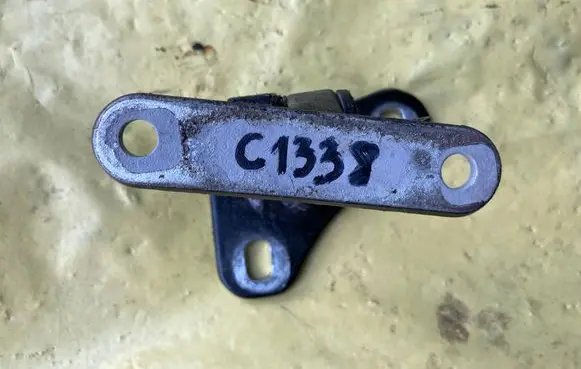 Mercedes-Benz C W203 Front door upper hinge A2037200137