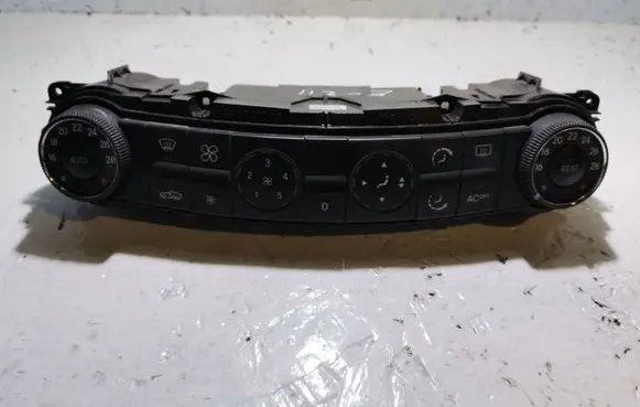 Mercedes-Benz E W211 Climate control unit 2118300385