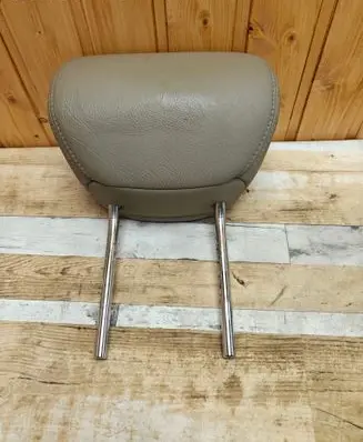 Honda FR-V Front seat headrest 