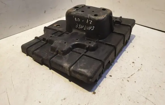 Hyundai Santa Fe Battery tray 