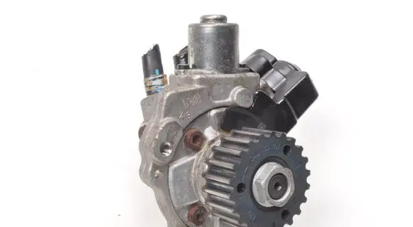 Skoda Octavia Mk3 (5E) Fuel injection high pressure pump 04B130755K