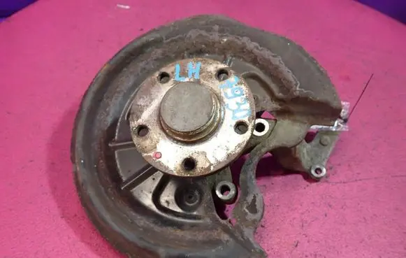 Skoda Octavia Mk2 (1Z) Rear wheel hub spindle/knuckle 