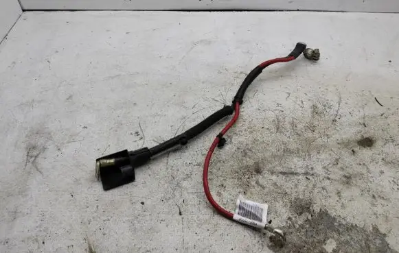 Volkswagen Golf Sportsvan Positive cable (battery) 5Q0971228A
