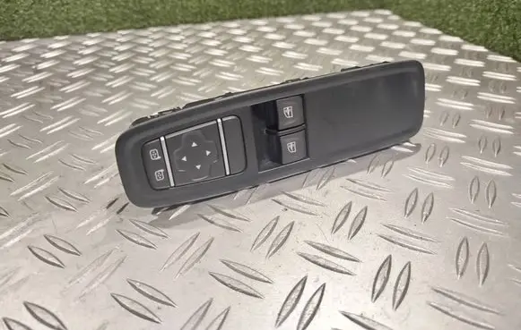 Mercedes-Benz Citan II Electric window control switch RSA255700068R