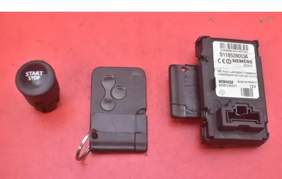 Renault Scenic II - Grand scenic II Ignition lock 8200125077
