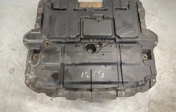 Lexus IS 220D-250-350 Engine splash shield/under tray 5144153060
