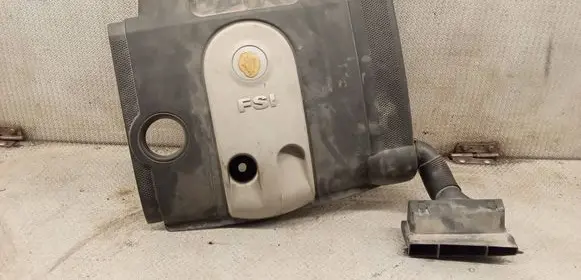 Volkswagen Jetta V Engine cover (trim) 03C129607N