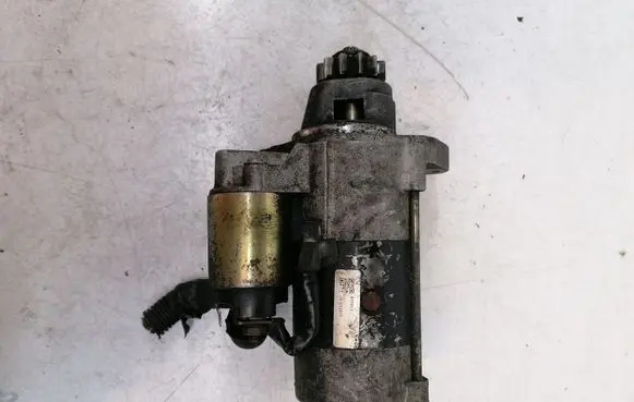 Nissan Almera Tino Starter motor 011813 297913471