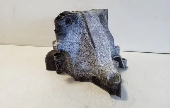 Skoda Octavia Mk3 (5E) Engine mounting bracket 04C199207BH