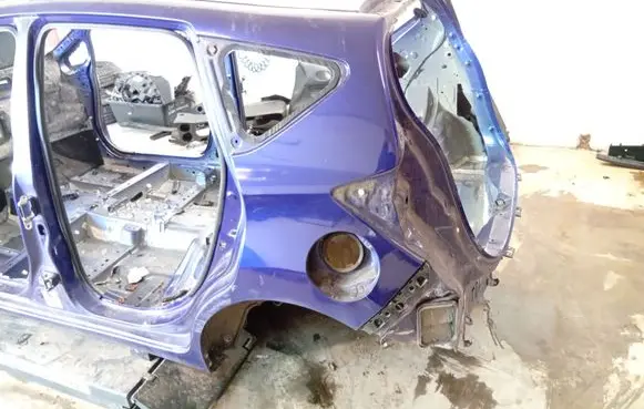 Nissan Note (E12) Rear quarter panel 