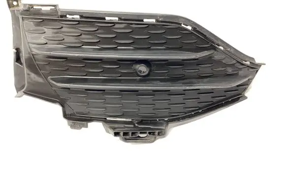 Mercedes-Benz GLC X253 C253 Front bumper lower grill A2538857604