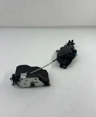 BMW X4 F26 Rear door lock 7318417