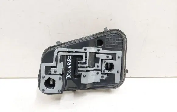 Volkswagen Touareg I Tail light bulb cover holder 7L6945258 28252202
