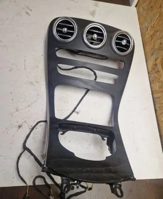 Mercedes-Benz GLC X253 C253 Dashboard center trim panel A2536806802 17012019