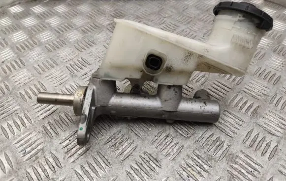 Honda Accord Master brake cylinder