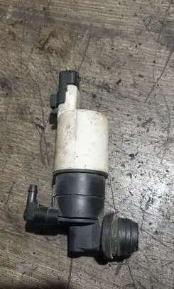 Renault Megane II Windscreen/windshield washer pump 8200067015