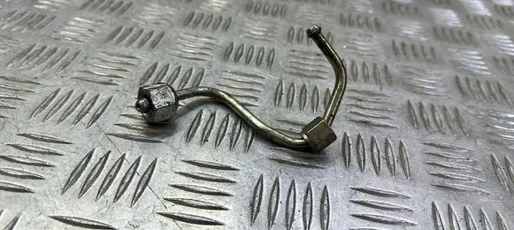 Jeep Cherokee Fuel injector supply line/pipe 