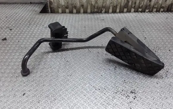 Audi A8 S8 D2 4D Accelerator throttle pedal 4D1721507G