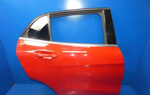 Mercedes-Benz GLA W156 X156 Rear door 