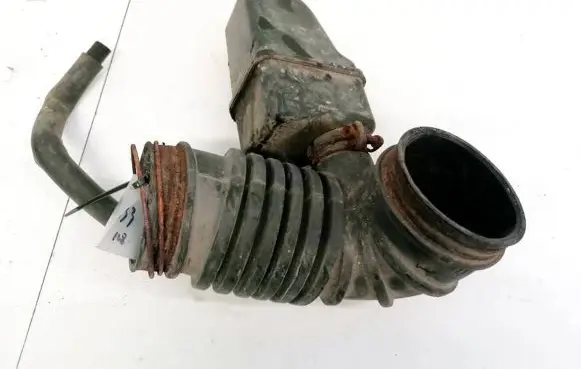 Mitsubishi Pajero Air intake hose/pipe MR404738