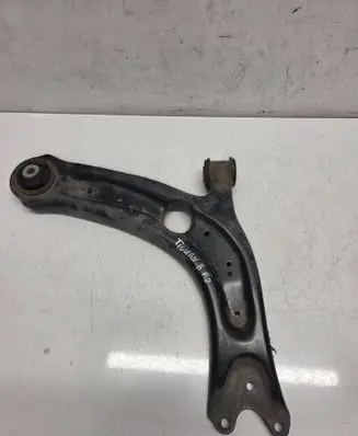 Volkswagen Tiguan Front lower control arm/wishbone 