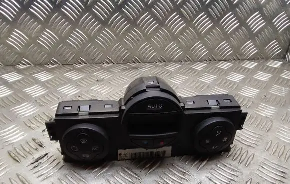 Renault Megane II Climate control unit 8200344840