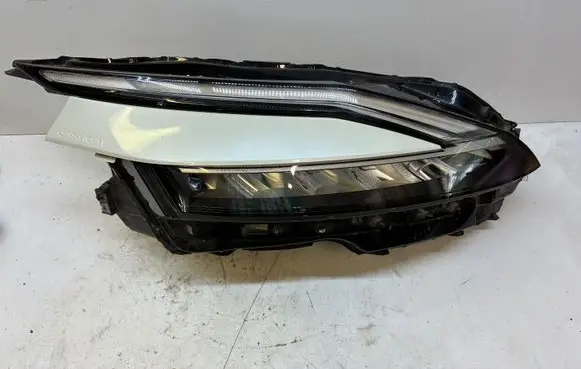 Nissan Qashqai J12 Headlight/headlamp 1008D02J XCER011802A 011A02A00