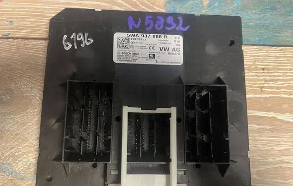 Volkswagen Golf VIII Comfort/convenience module 5WA937086B