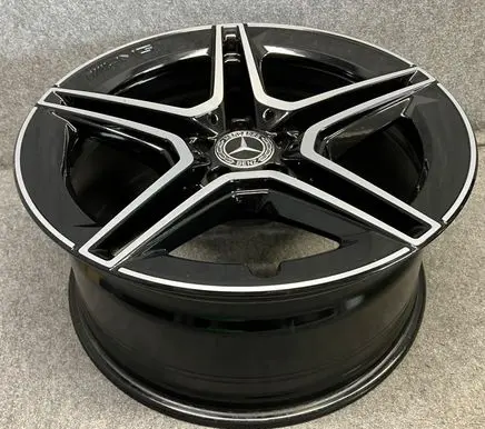 Mercedes-Benz GLC C253 R18 alloy rim A2534015400