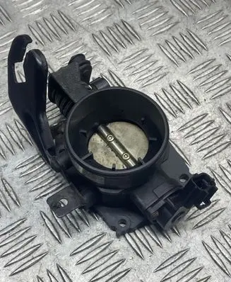 Ford Focus Throttle valve XS4U9E927